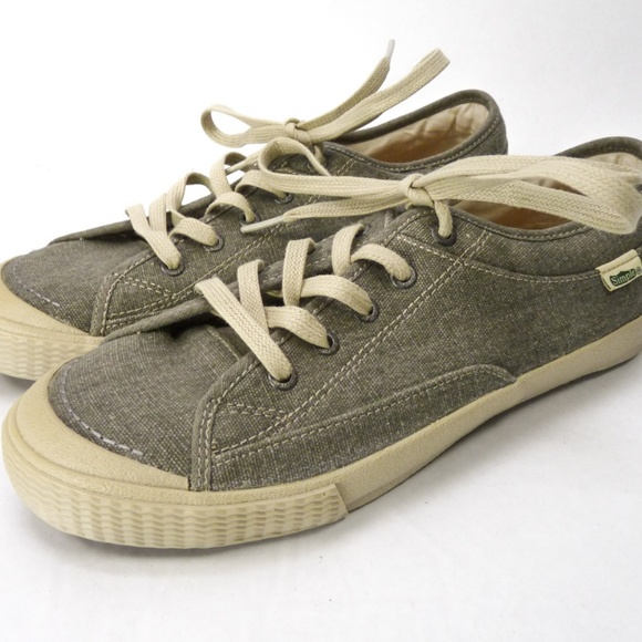 khaki canvas shoes